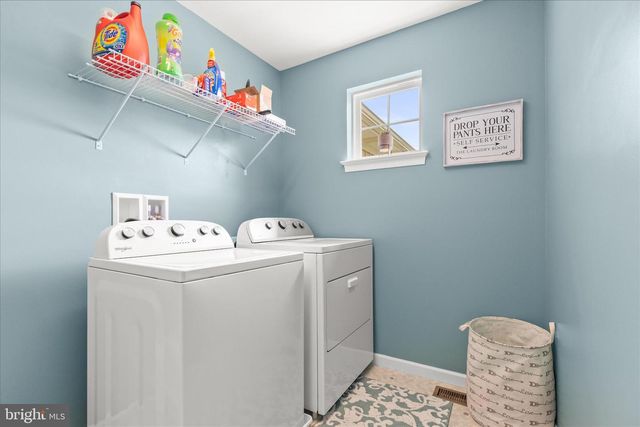 1654 HARALSON DR, Mechanicsburg, PA 17055