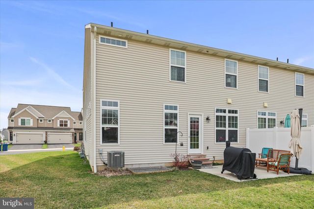 1654 HARALSON DR, Mechanicsburg, PA 17055