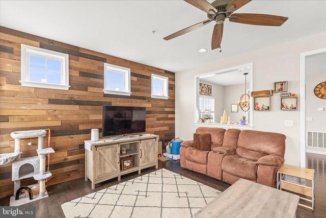 1654 HARALSON DR, Mechanicsburg, PA 17055