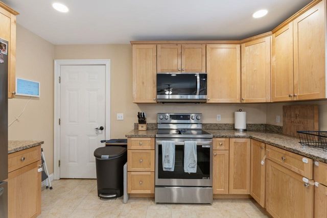 78 Ebony Drive, Rochester, NH 03867