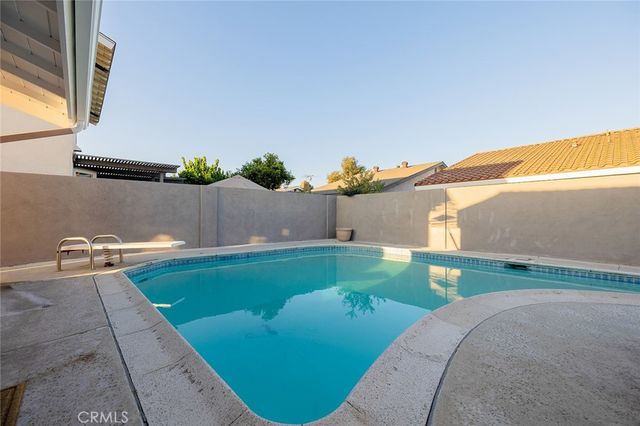 17614 Graystone, Cerritos, CA 90703