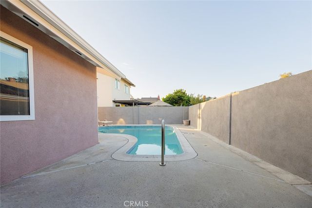 17614 Graystone, Cerritos, CA 90703