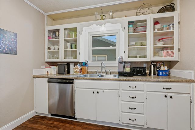 1325 W Main Street, Denison, TX 75020