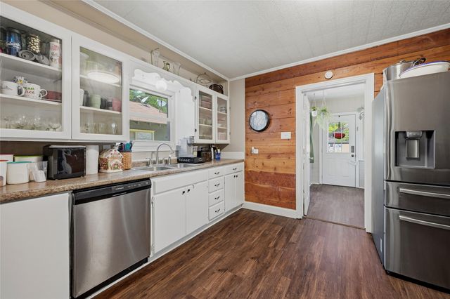 1325 W Main Street, Denison, TX 75020