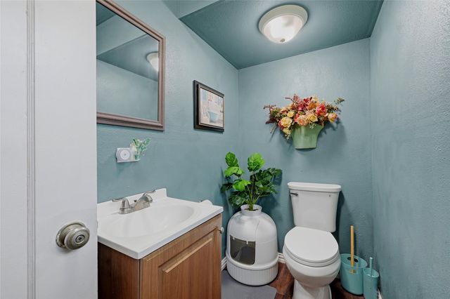 1325 W Main Street, Denison, TX 75020