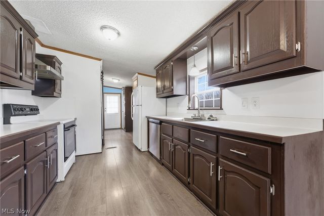 62 Thomas Boulevard NW, Massillon, OH 44647