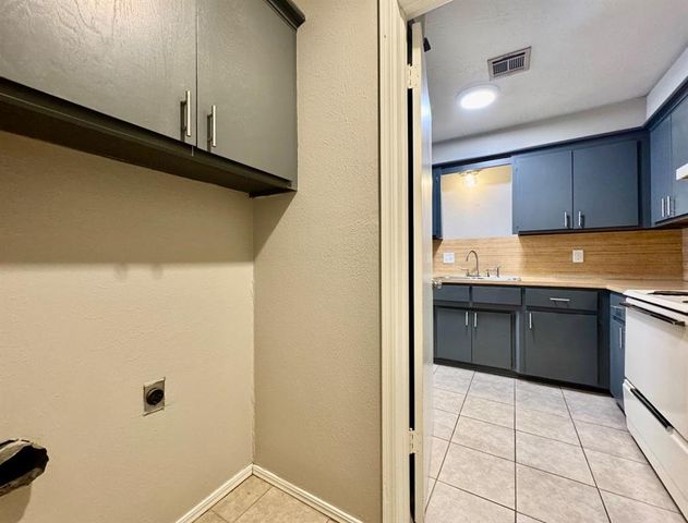 143 Barrett Place, Edmond, OK 73003