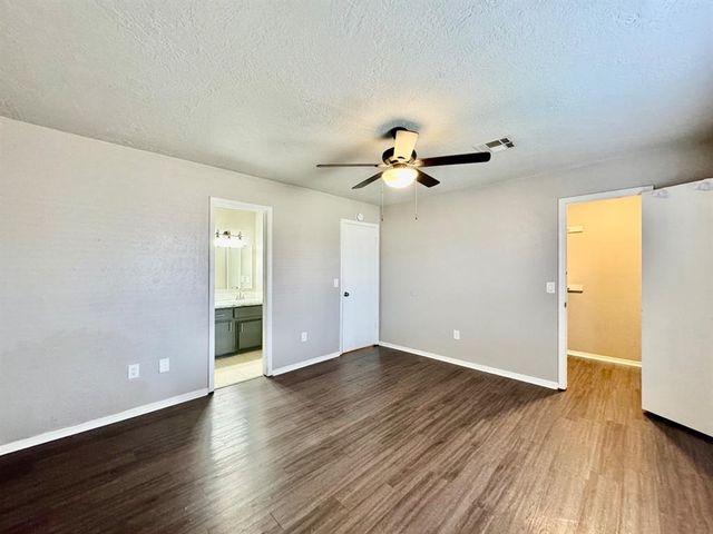 143 Barrett Place, Edmond, OK 73003