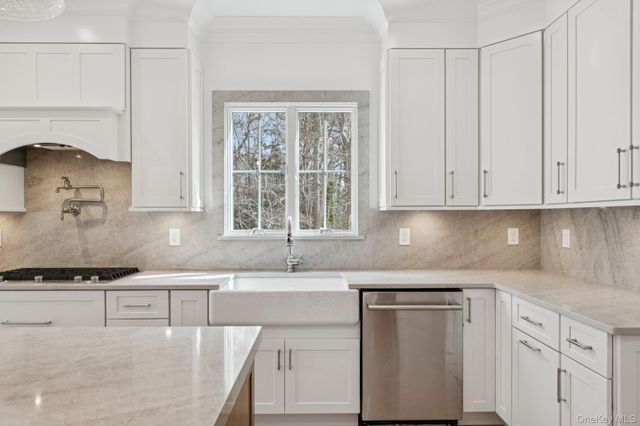 17 Cedar Lane, East Patchogue, NY 11772