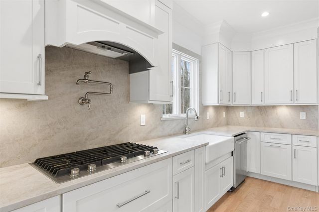 17 Cedar Lane, East Patchogue, NY 11772