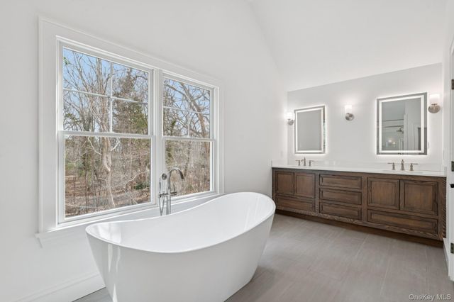 17 Cedar Lane, East Patchogue, NY 11772