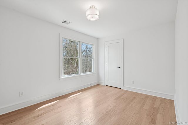 17 Cedar Lane, East Patchogue, NY 11772