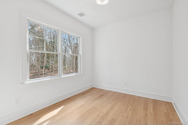 17 Cedar Lane, East Patchogue, NY 11772