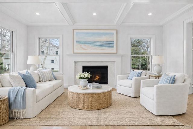 17 Cedar Lane, East Patchogue, NY 11772