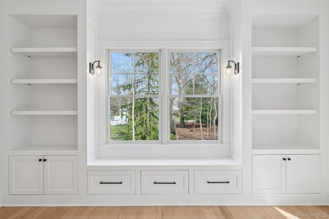 17 Cedar Lane, East Patchogue, NY 11772