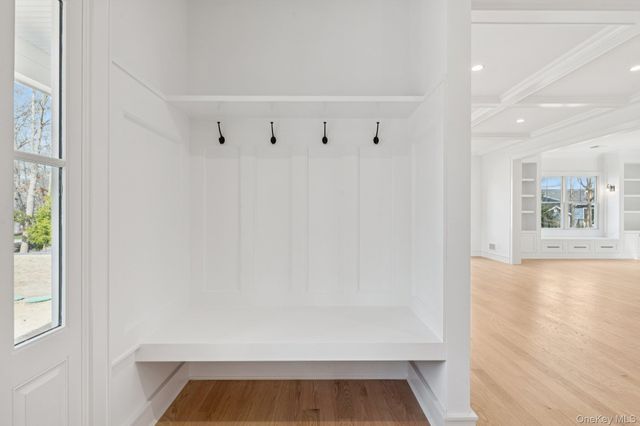 17 Cedar Lane, East Patchogue, NY 11772