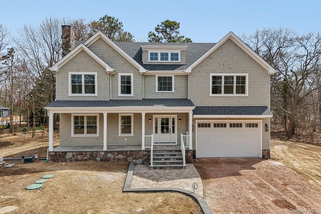 17 Cedar Lane, East Patchogue, NY 11772