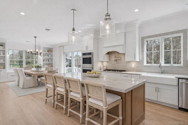 17 Cedar Lane, East Patchogue, NY 11772