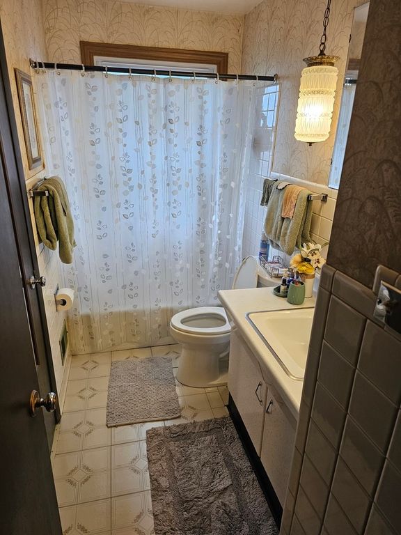 17010 Elm Drive, Hazel Crest, IL 60429 — photo 3