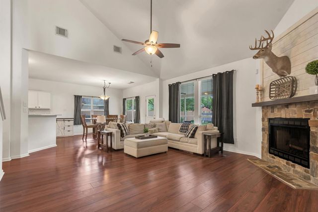 130 Clover Leaf CV, Buda, TX 78610