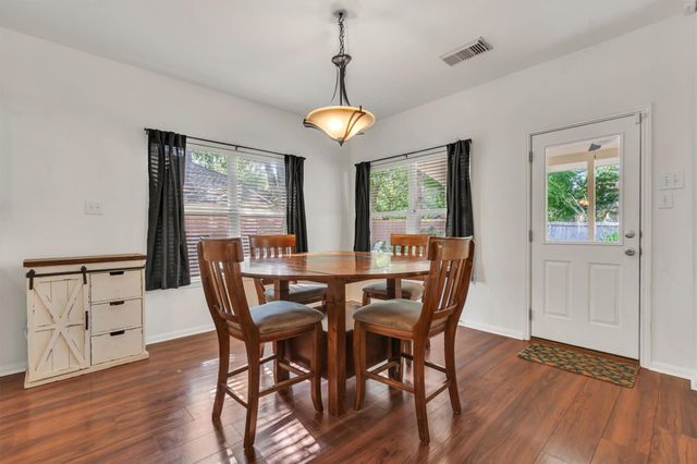 130 Clover Leaf CV, Buda, TX 78610
