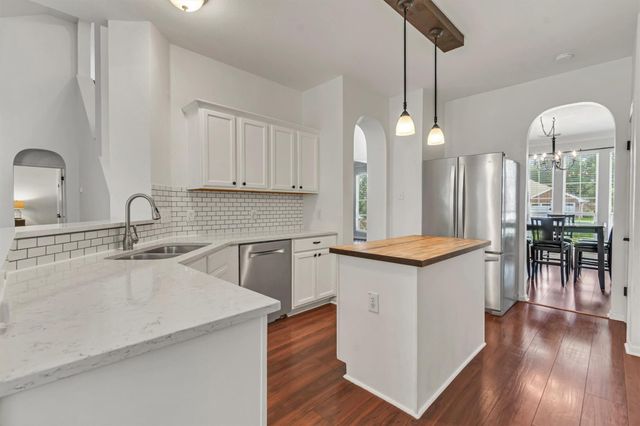 130 Clover Leaf CV, Buda, TX 78610