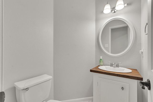 130 Clover Leaf CV, Buda, TX 78610