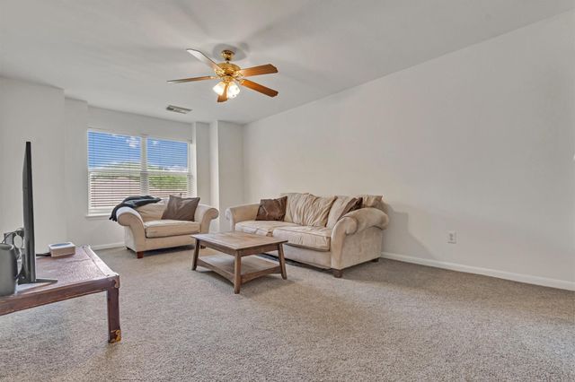 130 Clover Leaf CV, Buda, TX 78610