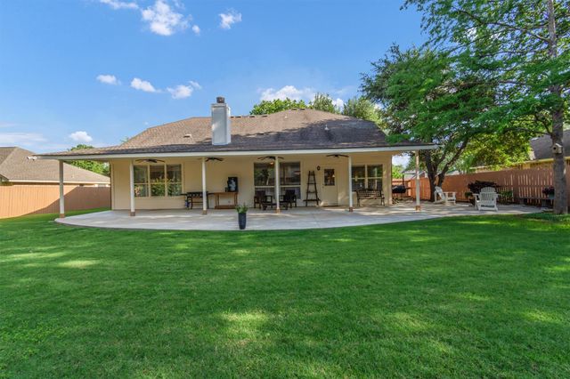 130 Clover Leaf CV, Buda, TX 78610