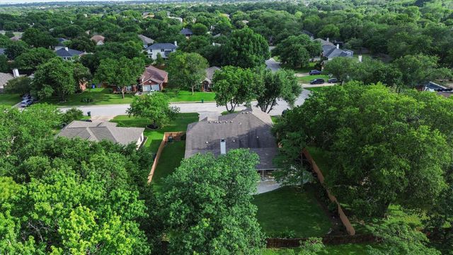 130 Clover Leaf CV, Buda, TX 78610