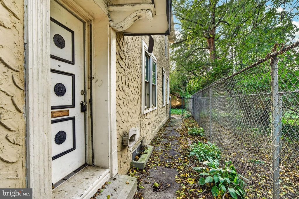 230 N 53RD ST, Philadelphia, PA 19139 — photo 4