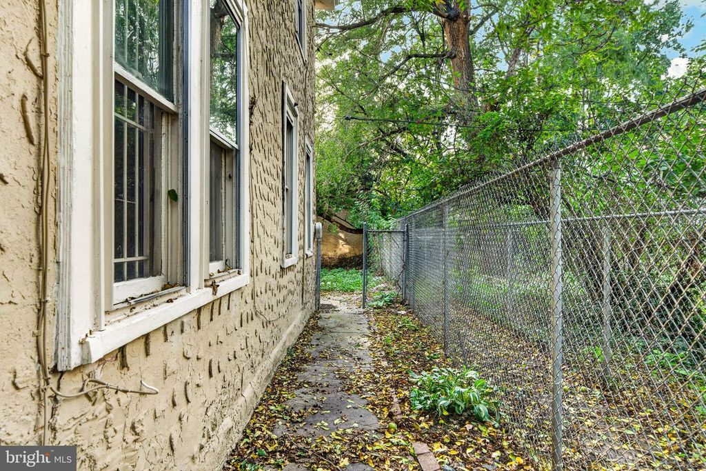 230 N 53RD ST, Philadelphia, PA 19139 — photo 5