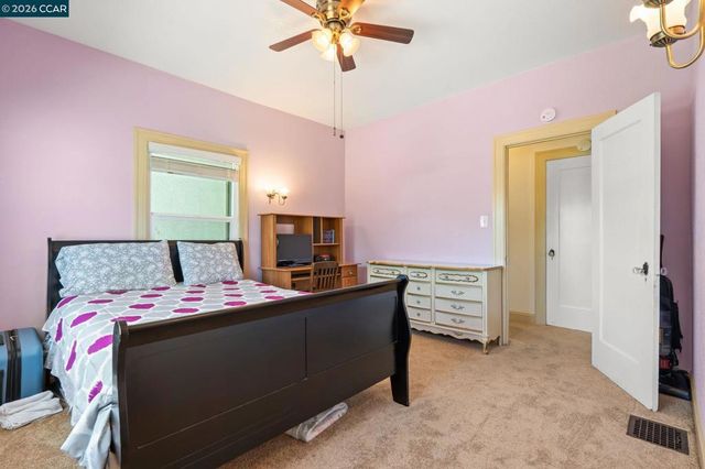 272 W 10Th St, Pittsburg, CA 94565