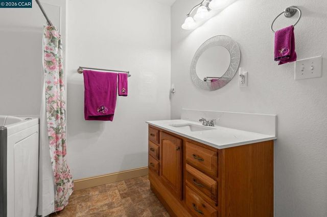 272 W 10Th St, Pittsburg, CA 94565