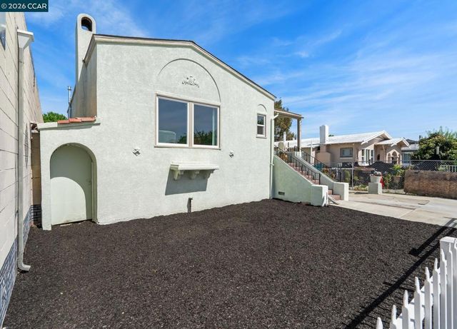 272 W 10Th St, Pittsburg, CA 94565