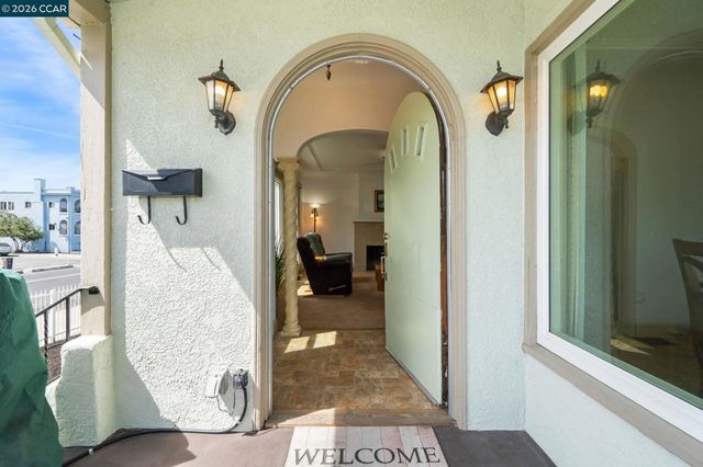 272 W 10Th St, Pittsburg, CA 94565