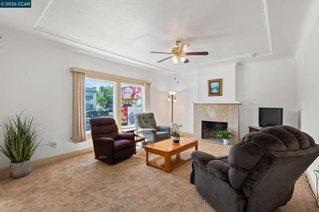 272 W 10Th St, Pittsburg, CA 94565