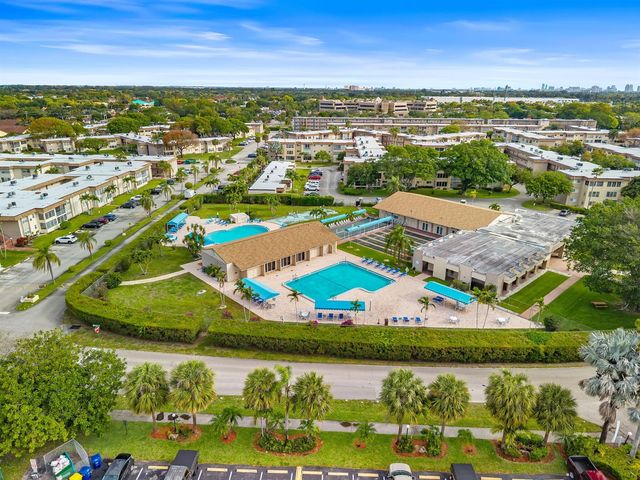 752 Lori Drive 219, Palm Springs, FL 33461