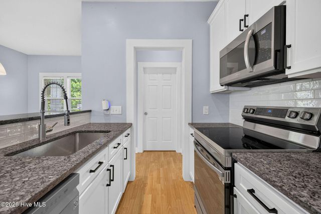 2316 Wrightsville Avenue Apt 223, Wilmington, NC 28403