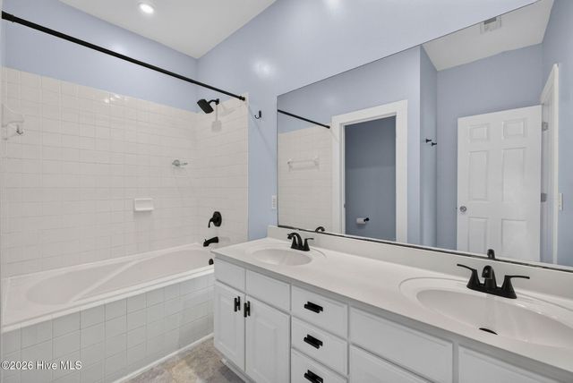 2316 Wrightsville Avenue Apt 223, Wilmington, NC 28403