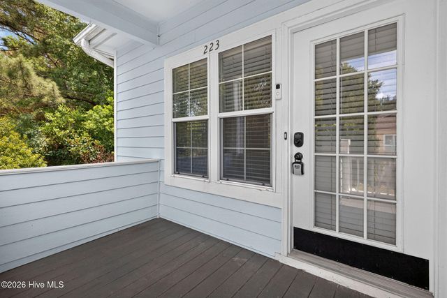 2316 Wrightsville Avenue Apt 223, Wilmington, NC 28403