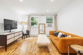 319 E 105th St Apt 2D, New York City, NY 10029