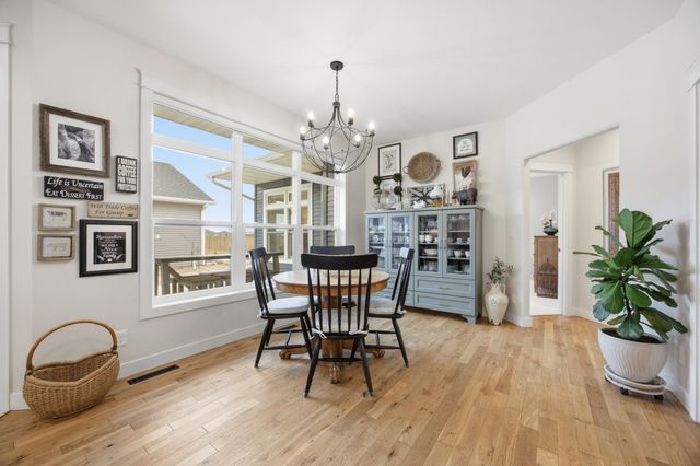 818 Rania Way W, West Fargo, ND 58078