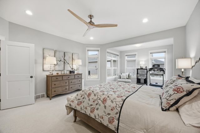 818 Rania Way W, West Fargo, ND 58078