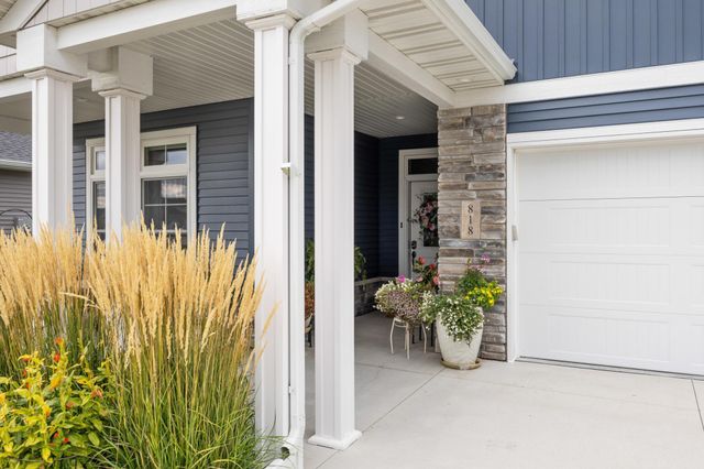 818 Rania Way W, West Fargo, ND 58078