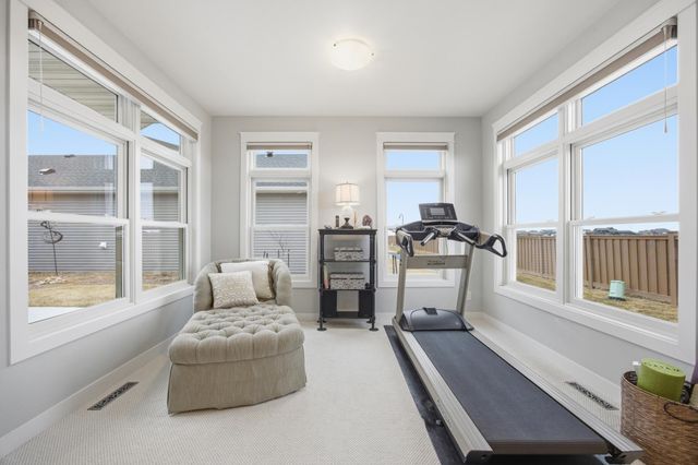 818 Rania Way W, West Fargo, ND 58078