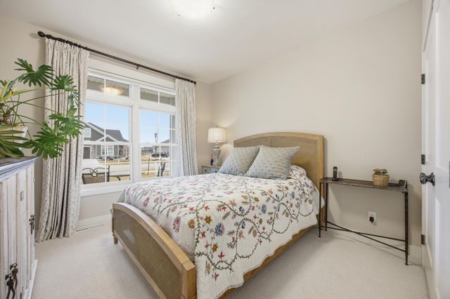 818 Rania Way W, West Fargo, ND 58078