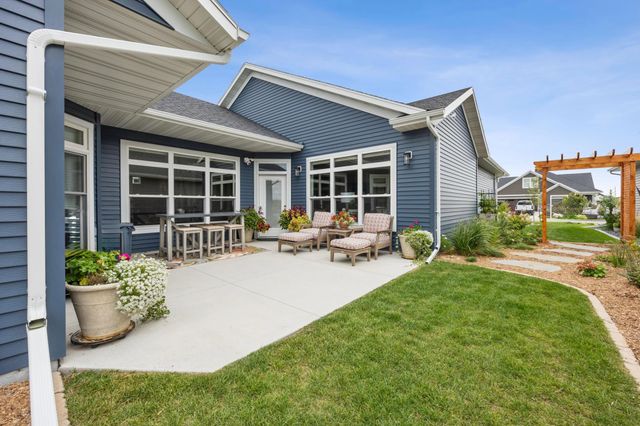 818 Rania Way W, West Fargo, ND 58078