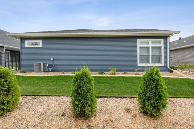 818 Rania Way W, West Fargo, ND 58078