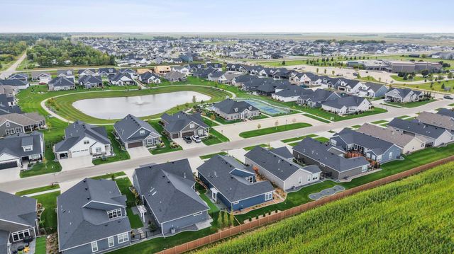 818 Rania Way W, West Fargo, ND 58078